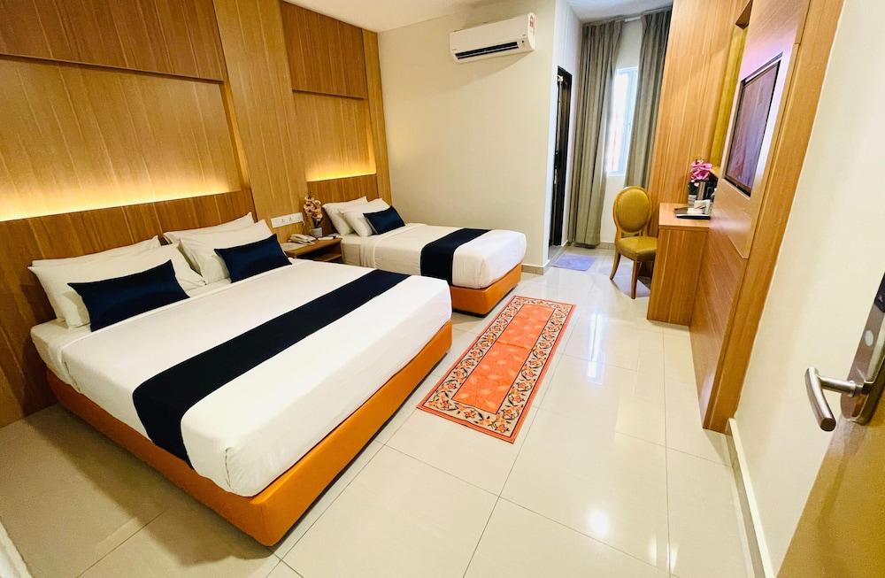 Easy Hotel Kl Sentral - Tap to explore photos