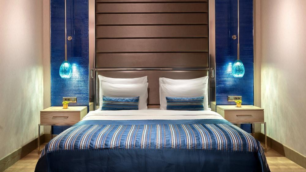 Crowne Plaza Istanbul Florya Room Type - Standard Room Crowne Plaza Istanbul Florya Room Type - Standard Room