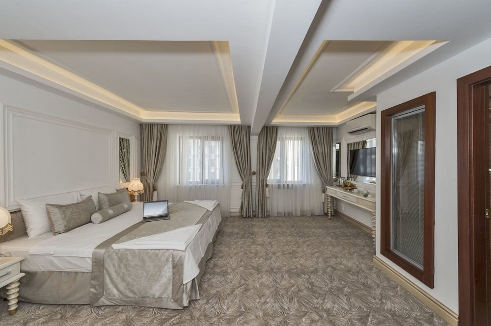 Escardin Hotel Room Type - Junior Suite Escardin Hotel Room Type - Junior Suite