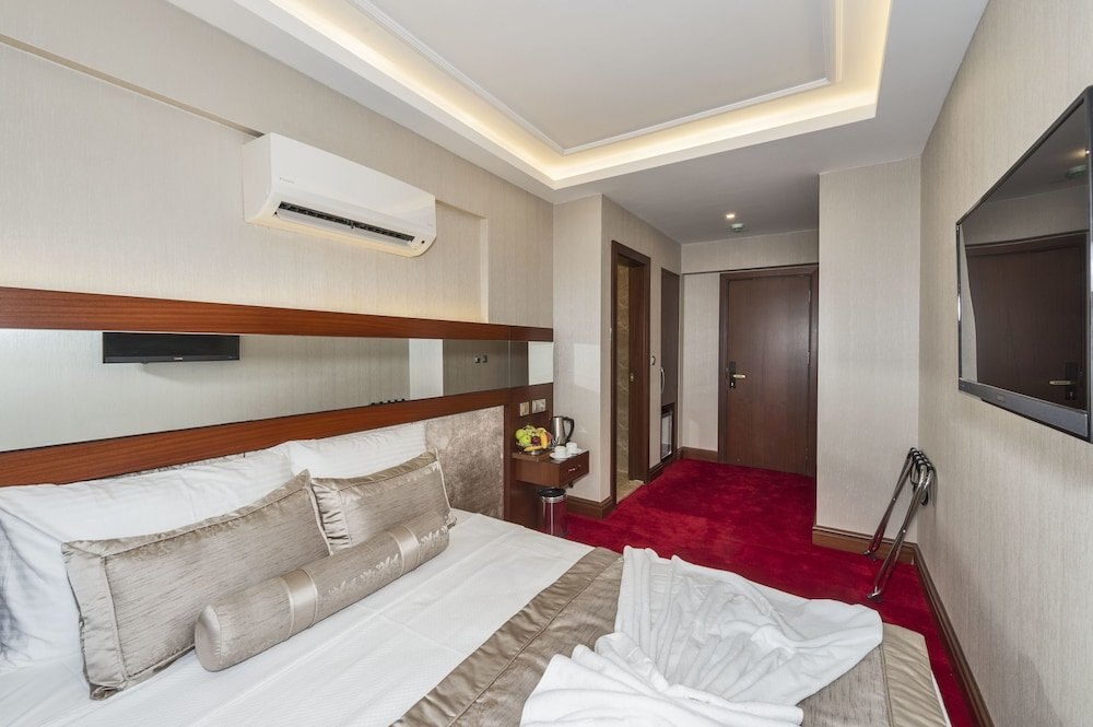 Escardin Hotel Room Type - Standard Double or Twin Room