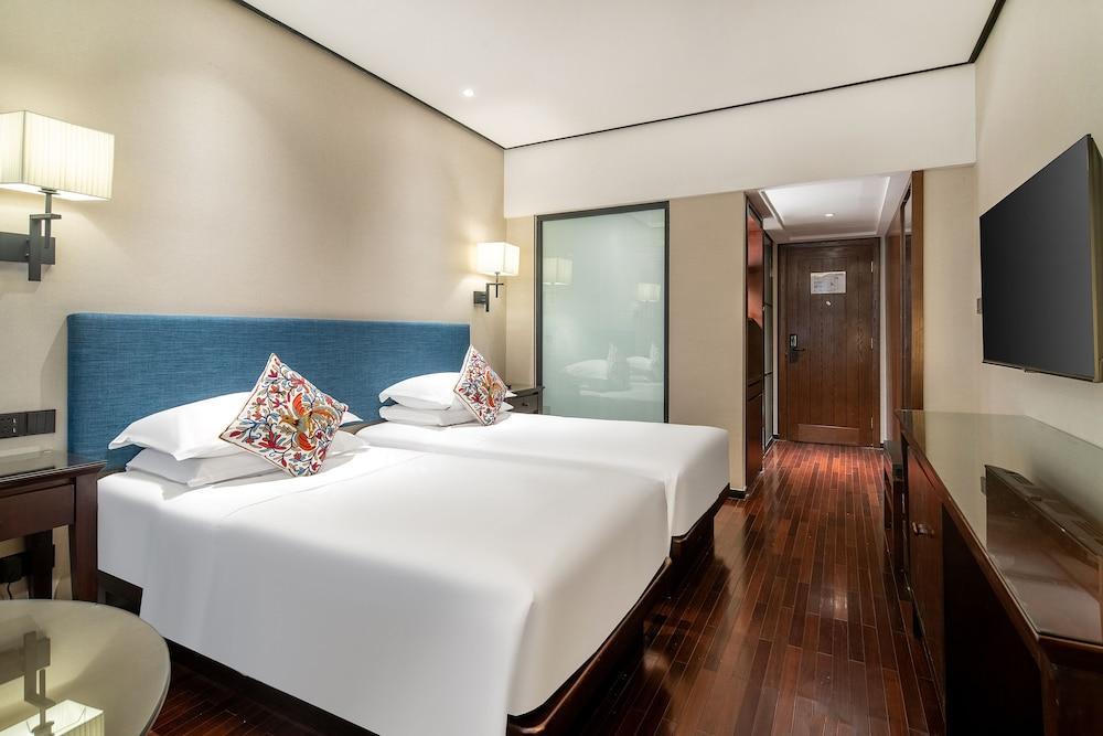 SSAW Boutique Hotel Shanghai Bund - Tap to explore photos