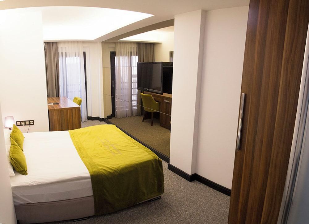 The 22 Hotel Room Type - Economy Room, 1 Double Bed