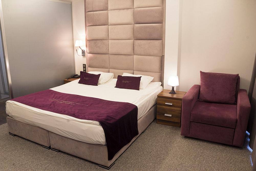 The 22 Hotel Room Type - Suit Oda