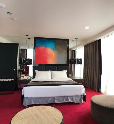 Amaroossa Cosmo Jakarta Room Type - Suite