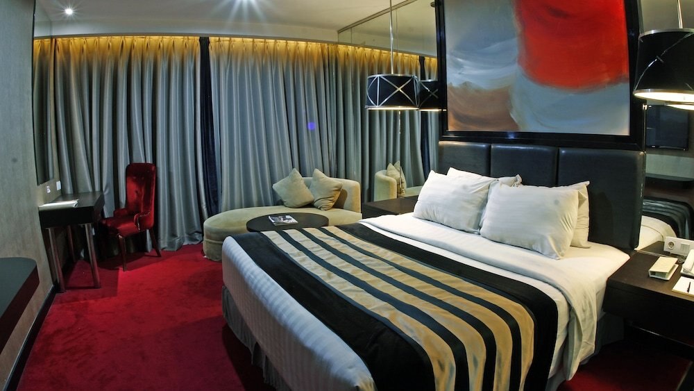 Amaroossa Cosmo Jakarta Room Type - Deluxe King (Room Only) Amaroossa Cosmo Jakarta Room Type - Deluxe King (Room Only)