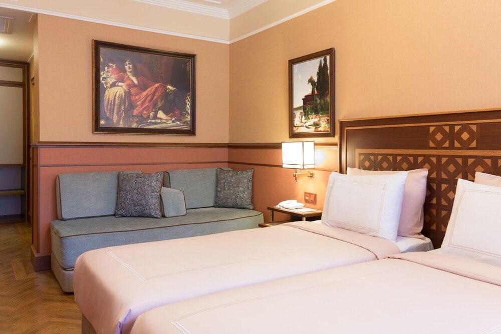Lalahan Room Type - Superior Triple Room