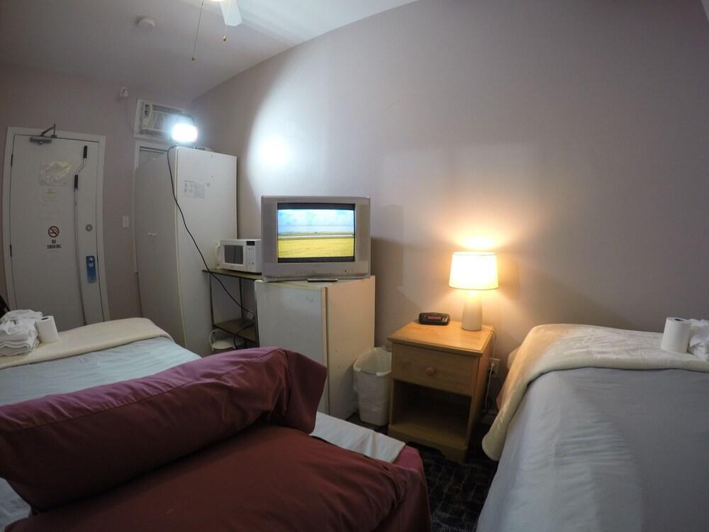 St Lawrence Residences And Suites Room Type - Superior Room, Shared Bathroom