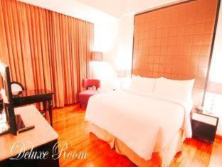 Diradja Hotel - Tap to explore photos