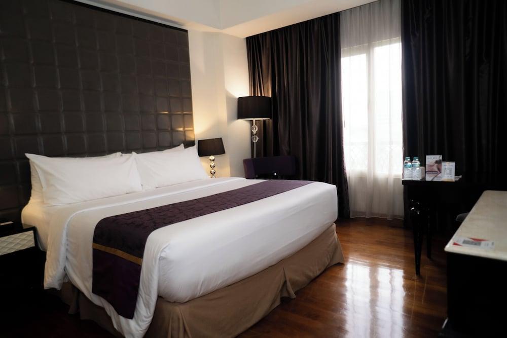 Diradja Hotel Room Type - Junior Room, 1 Bedroom, Non Smoking, City View