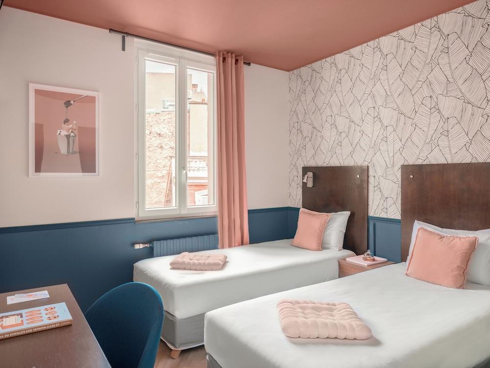 Biskui Hotel Room Type - Standard Twin Room