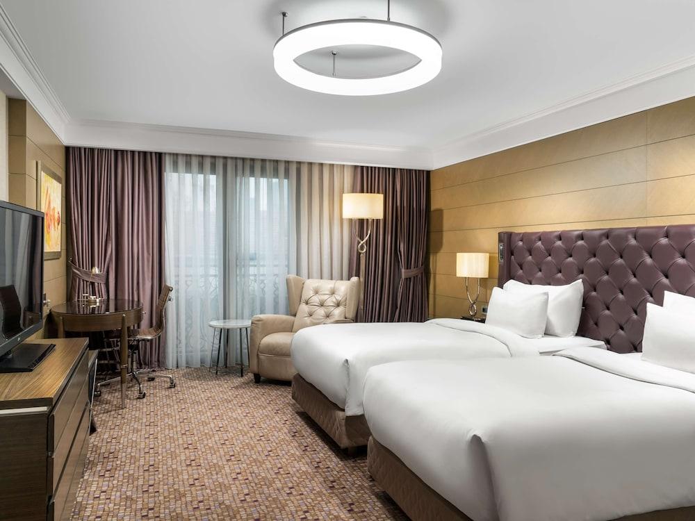 Radisson Blu Hotel, Istanbul Sisli Room Type - Premium Room - City View