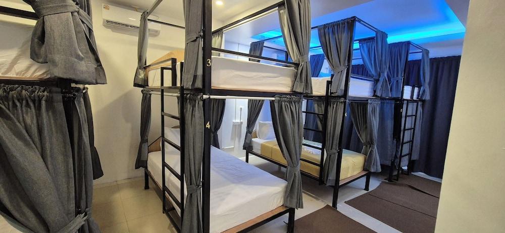 Hotel The Journey Patong New Room Type - 10 beds Male Shared Dormitory