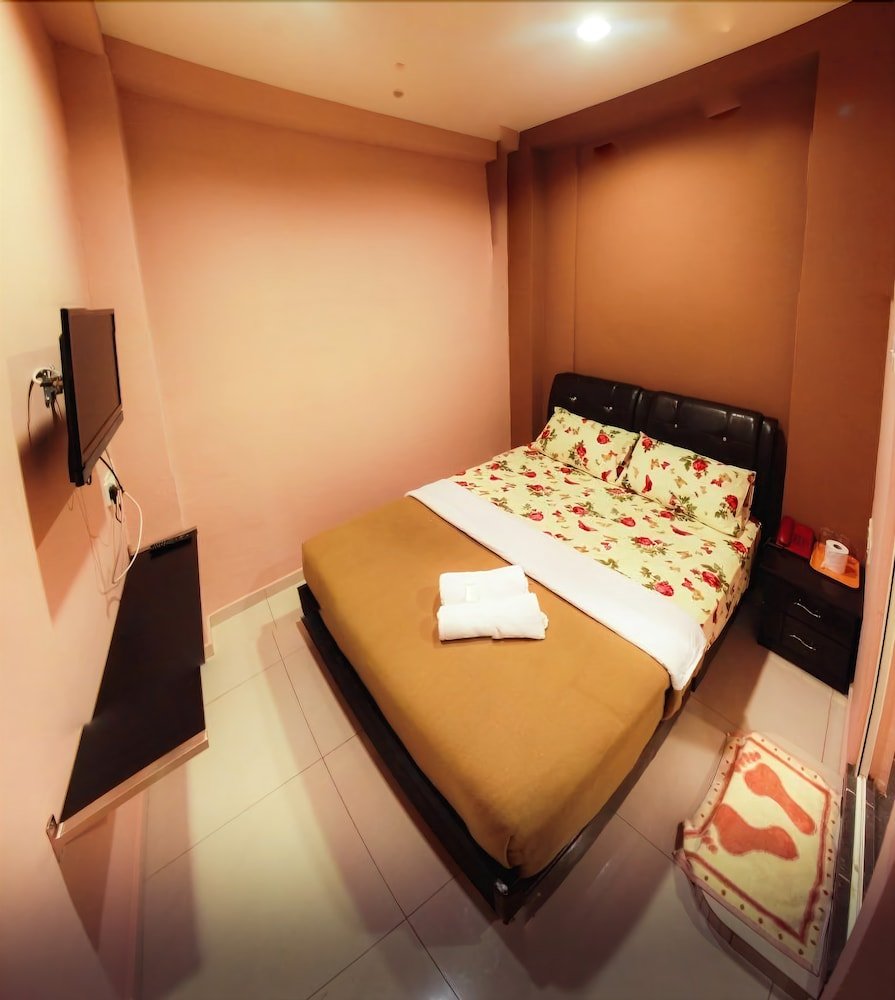 Funky Crib Hotel