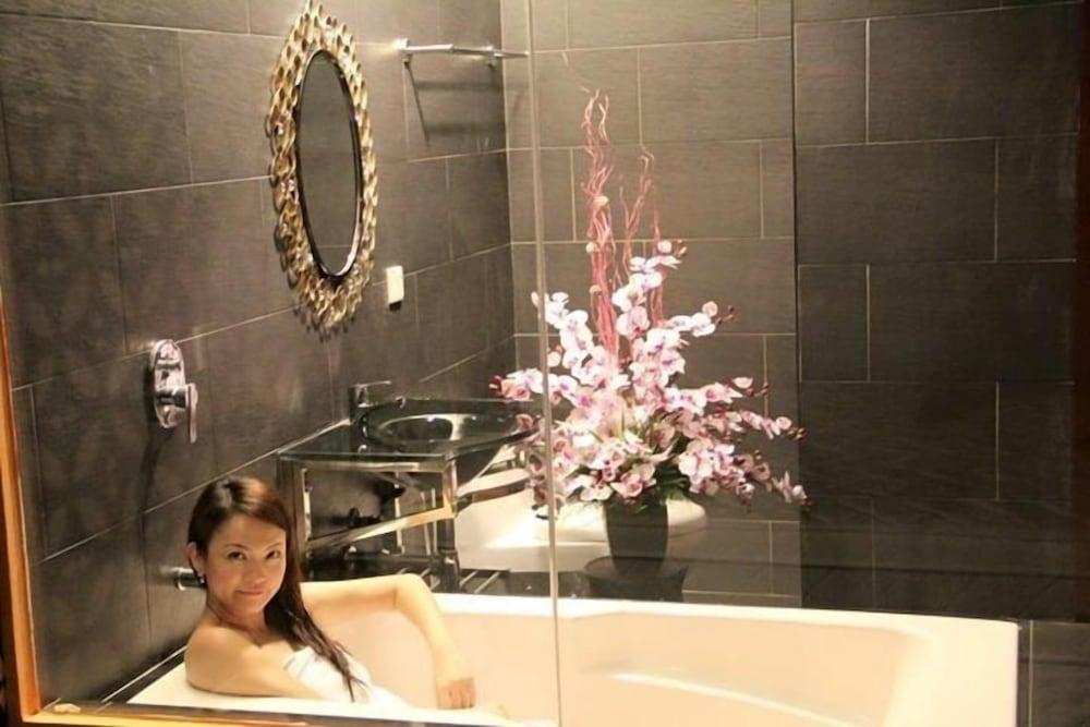 Love Inn Boutique Hotel - Tap to explore photos