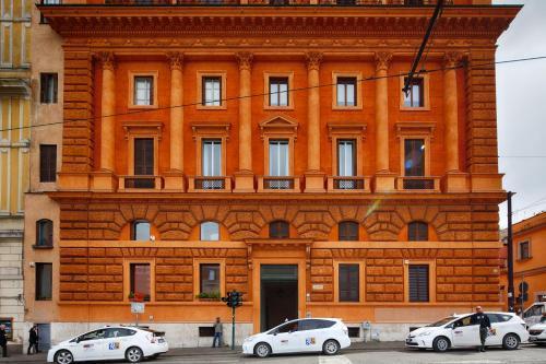 HT Residence Maximus - Tap to explore photos