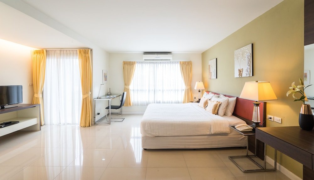 Beyond Suite Hotel Room Type - Deluxe Room