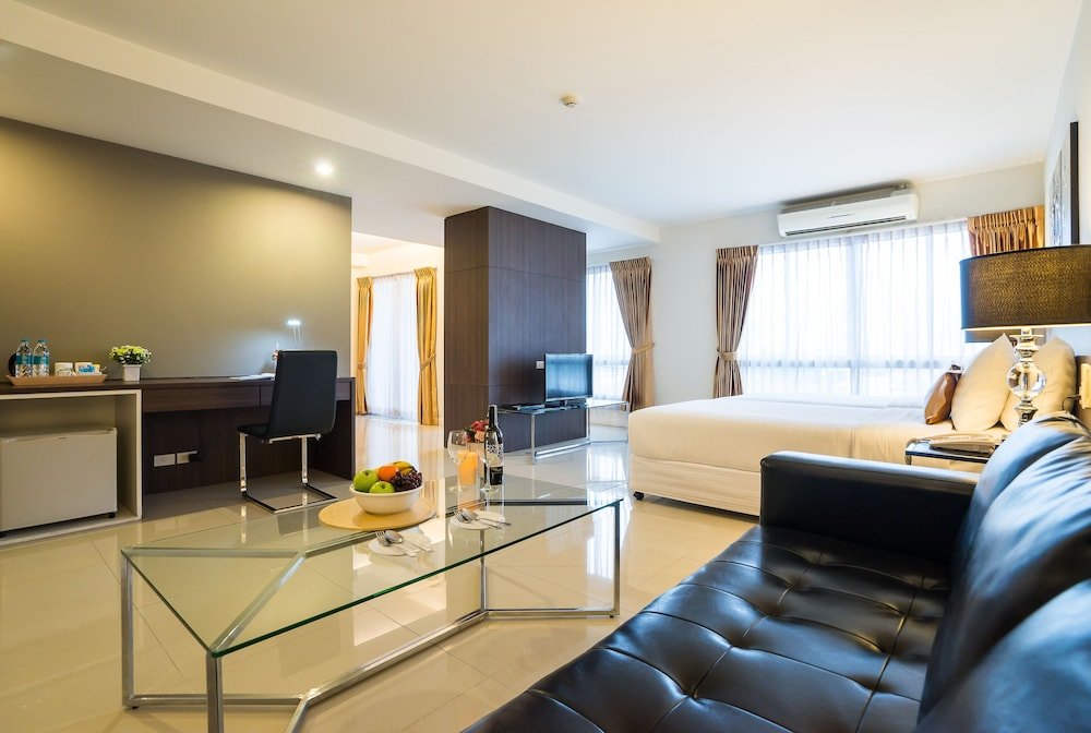 Beyond Suite Hotel Room Type - Junior Suite 1