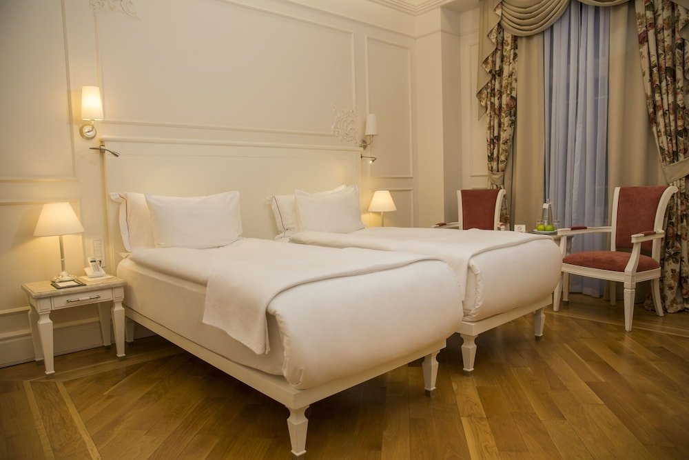 Corinne Art & Boutique Hotel Room Type - Deluxe Room
