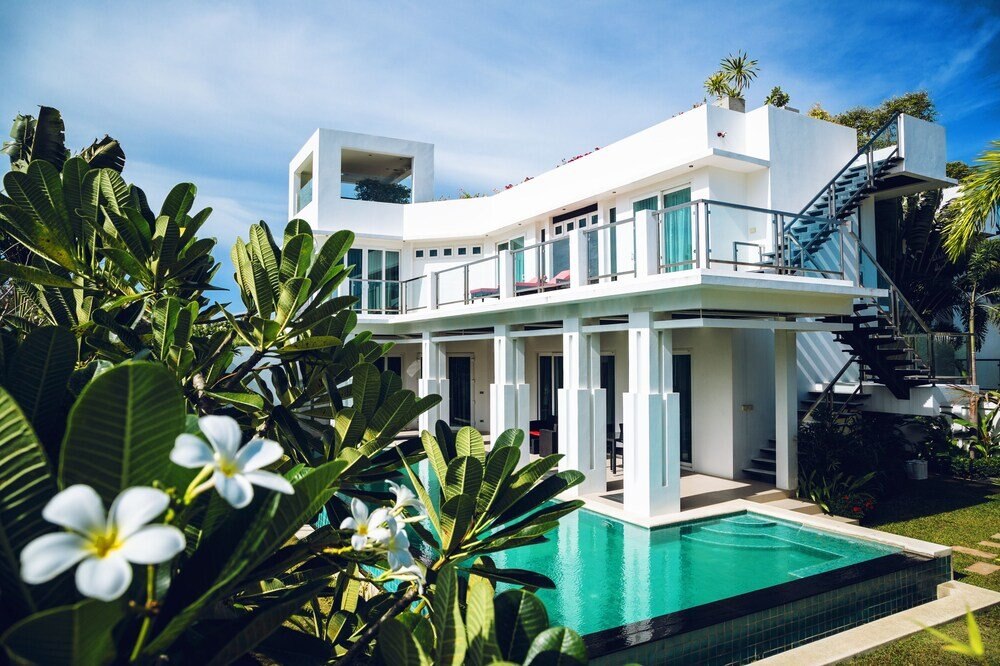 Villas In Pattaya Room Type - Deluxe Villa, 4 Bedrooms, Private Bathroom Villas In Pattaya Room Type - Deluxe Villa, 4 Bedrooms, Private Bathroom