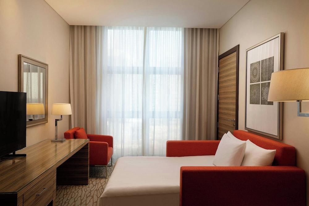 Courtyard by Marriott World Trade Center Abu Dhabi - Tap to explore photos