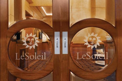 Executive Hotel Le Soleil New York - Tap to explore photos
