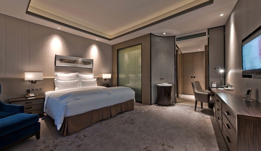 Pullman Shanghai Xuhui Room Type - Deluxe Room, 1 King Bed, City View