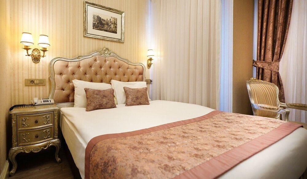 Hotel Gritti Pera Room Type - Standard Double Room, City View