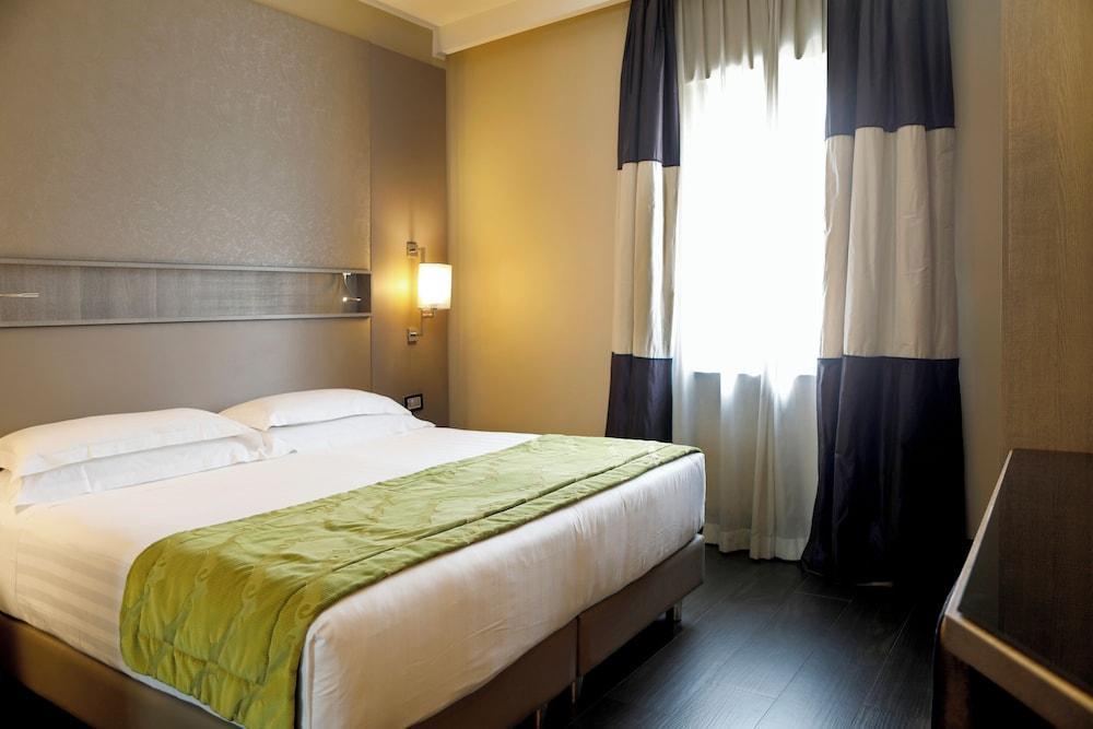 Rome Life Hotel Room Type - Classic Double or Twin Room