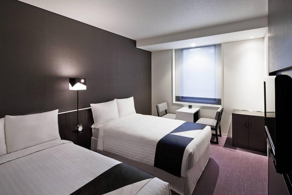 Courtyard by Marriott Tokyo Station - Tap to explore photos