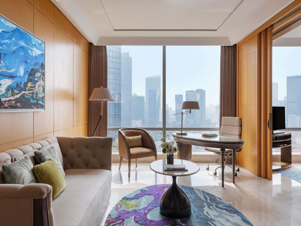 Raffles Jakarta Room Type - Raffles Room Twin Smoking Raffles Jakarta Room Type - Raffles Room Twin Smoking