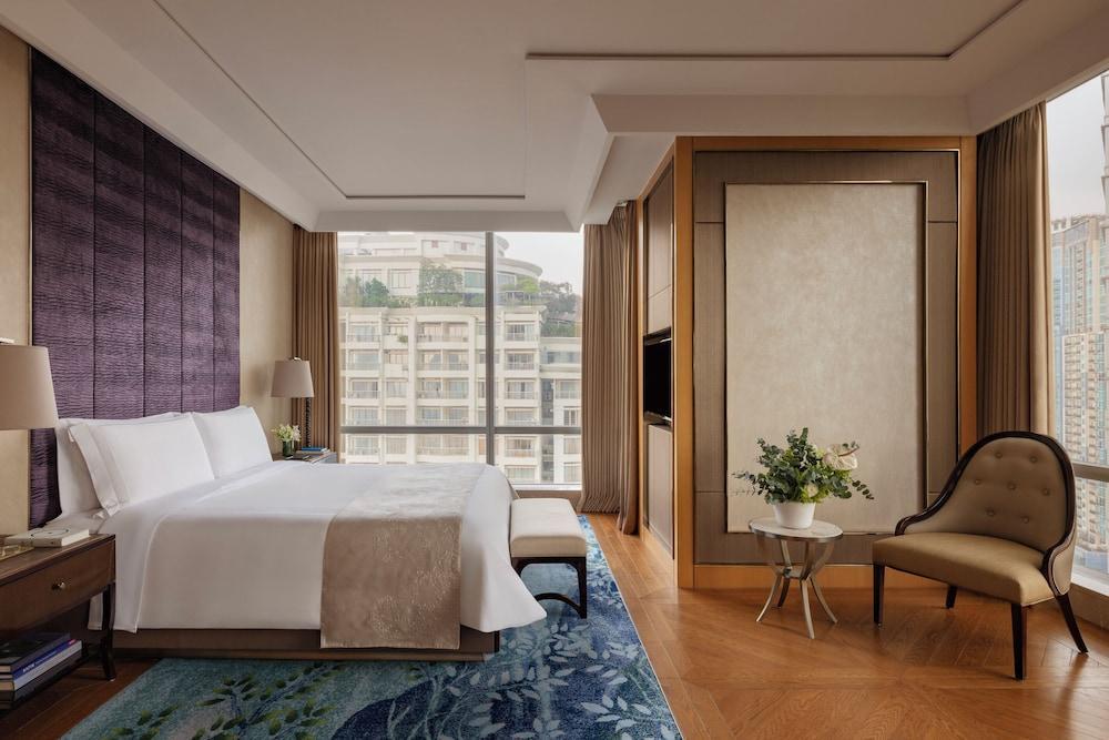 Raffles Jakarta Room Type - Suite, 1 King Bed, Smoking (Artist)