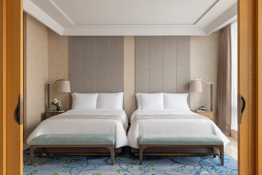 Raffles Jakarta Room Type - Raffles Room Twin Smoking
