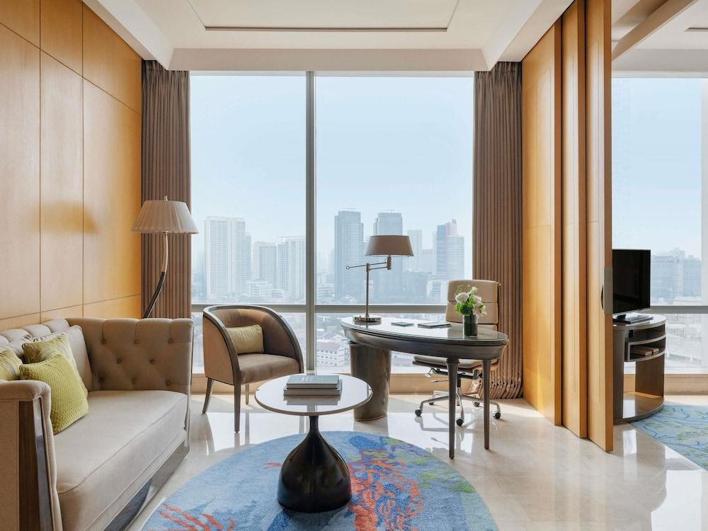 Raffles Jakarta Room Type - Raffles King Room NS