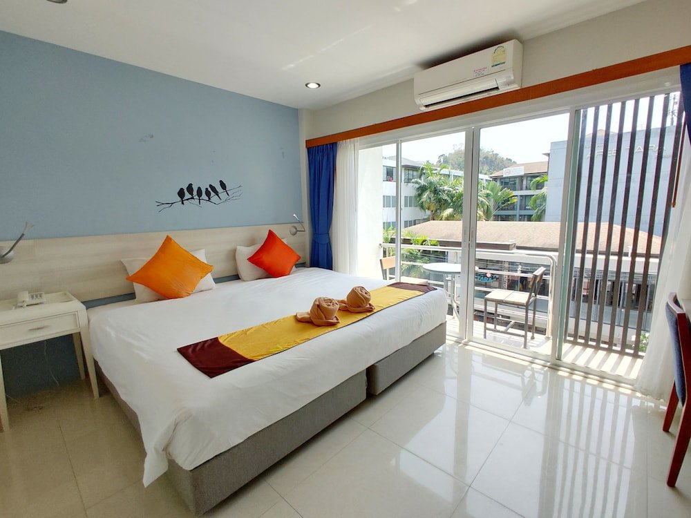 Chic n Chill Bed & Breakfast - Tap to explore photos