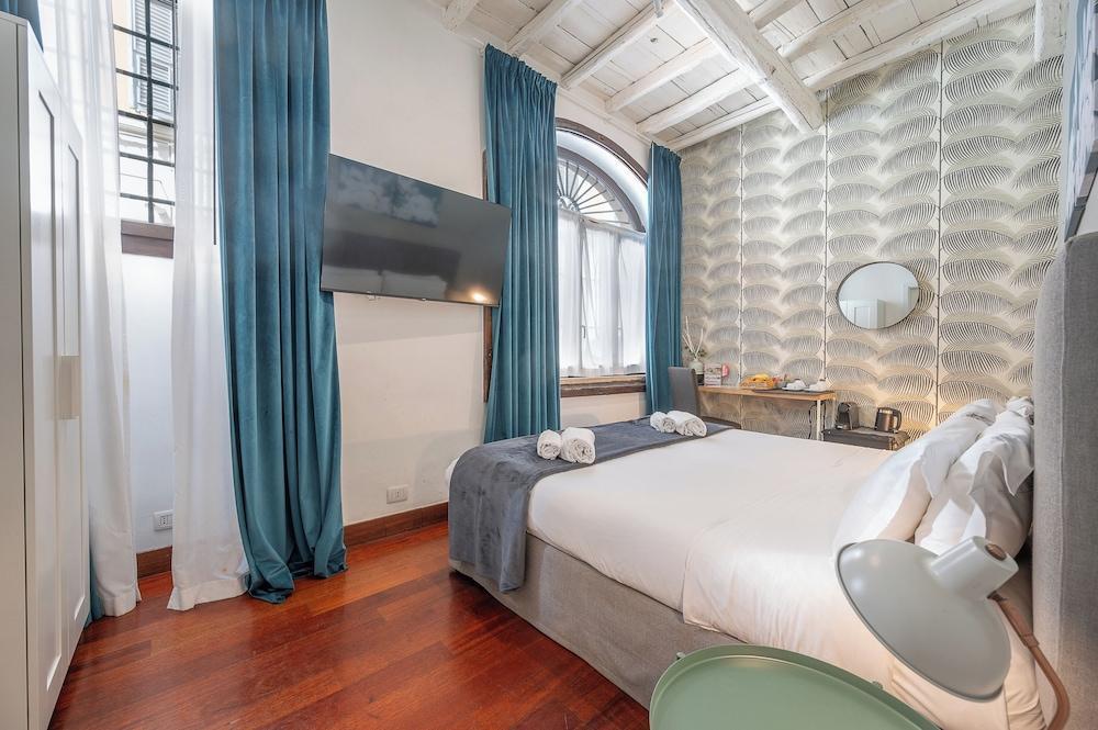 Maison Giulia Room Type - Standard Double or Twin Room Maison Giulia Room Type - Standard Double or Twin Room