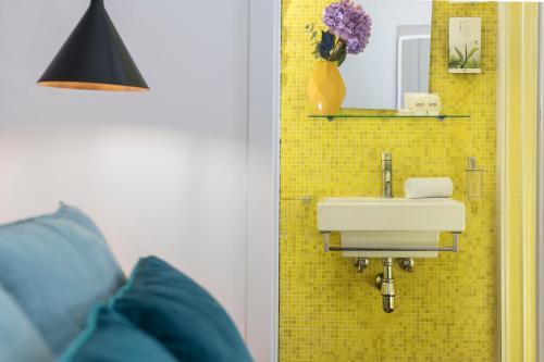 Maison Giulia - Tap to explore photos