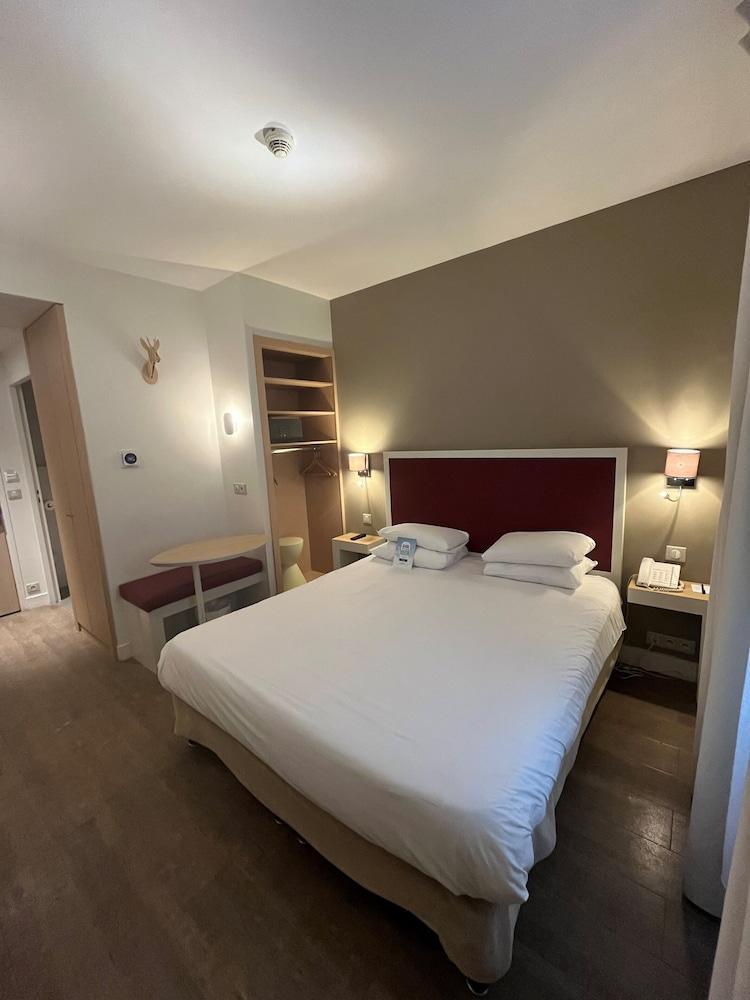 Kyriad Paris 18 - Porte de Clignancourt - Montmartre Room Type - Standard Room - 1 Double Bed