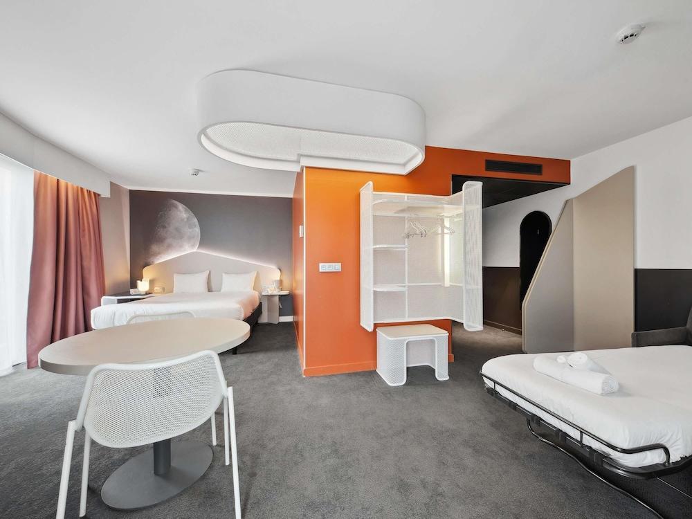 ibis Styles Paris CDG Airport Roissy Room Type - Junior Suite, Multiple Beds