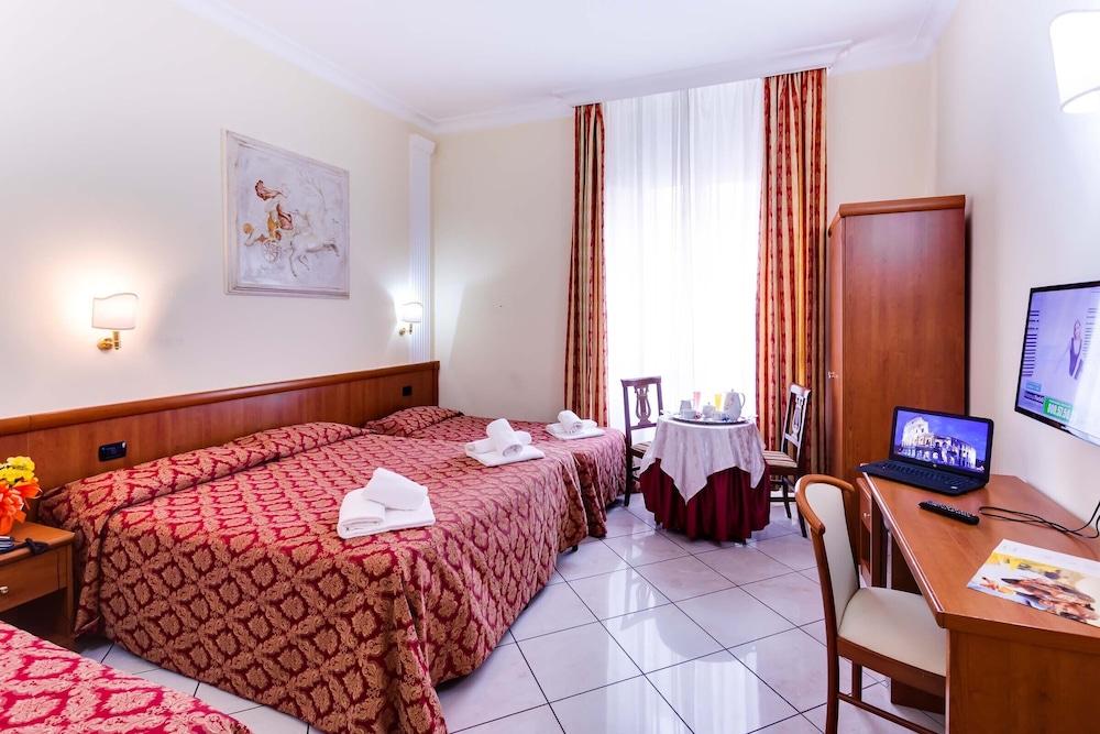 Hotel Suite Caesar Room Type - Superior Quadruple Room Hotel Suite Caesar Room Type - Superior Quadruple Room