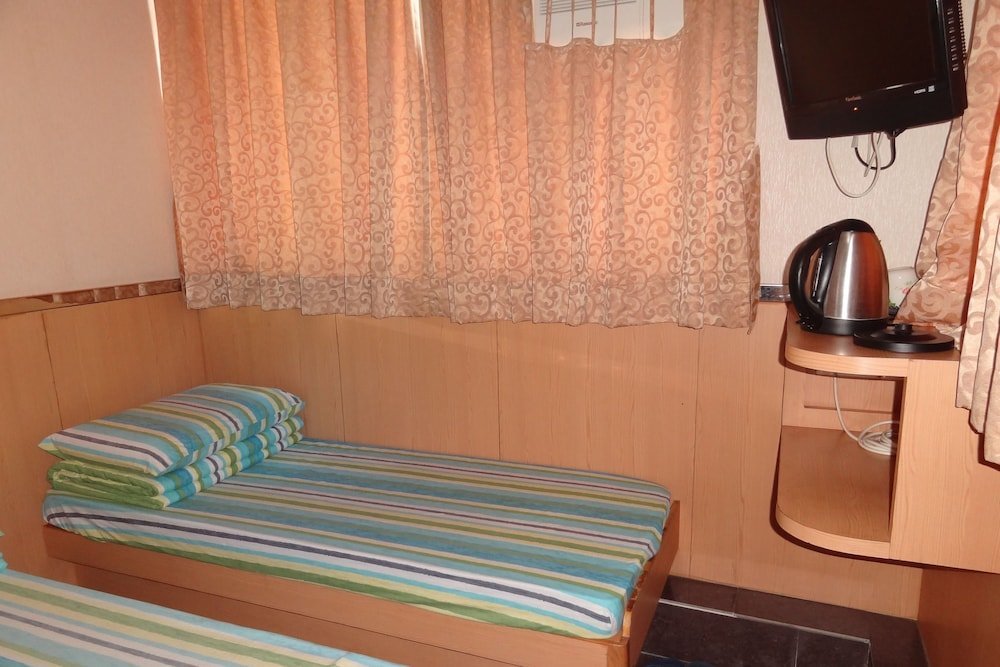 Fortune Hotel Room Type - Twin Room, No Windows