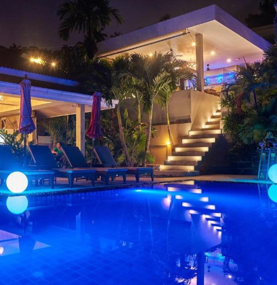 Baan Sawan Samui Resort - Tap to explore photos