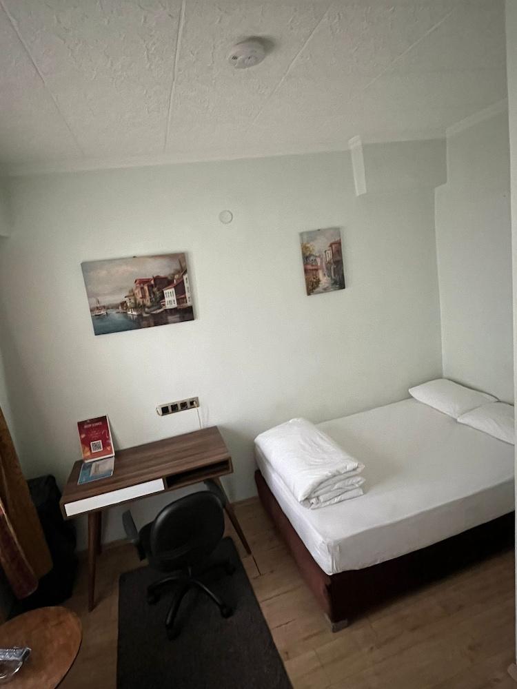 Hotel Torun Istanbul Old City Room Type - Business Double Room, 1 Double Bed, Air conditioning, City View