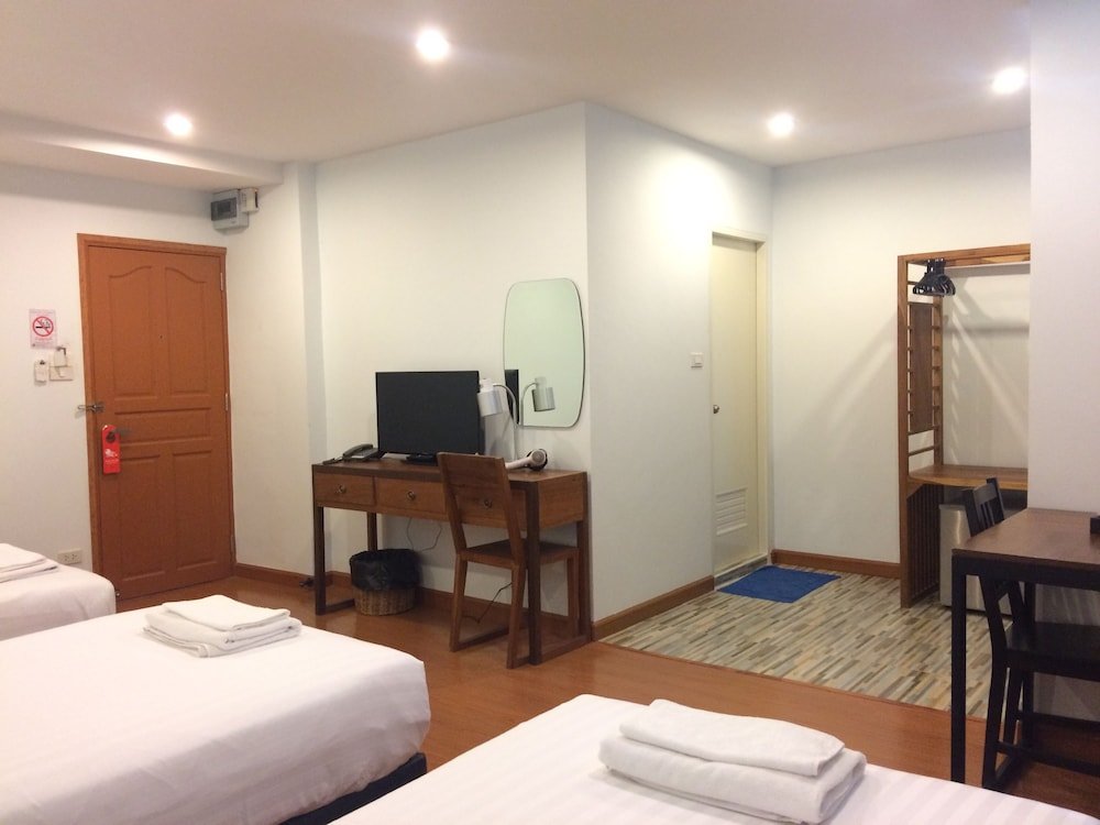 Double DD House at MRT Sutthisarn Room Type - Family Room