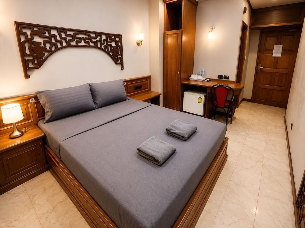 Max Residence Room Type - Standard Room