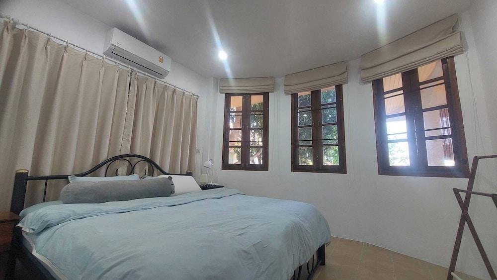 Krisada Beach Resort Room Type - Villa, 2 Bedrooms, Sea View