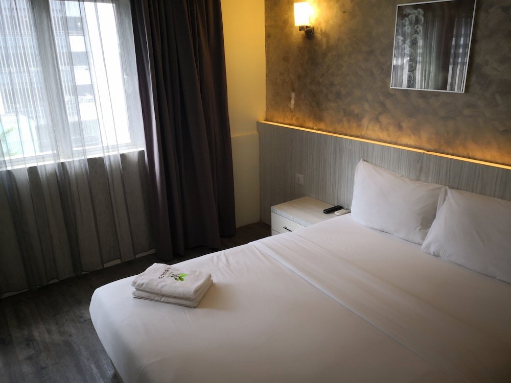Hotel Westree Room Type - Premier Queen
