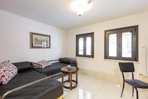 Villa Pera Suite Hotel Room Type - Modern Standard Twin