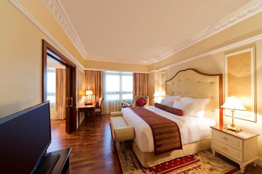 Warwick Doha Room Type - Executive Suite