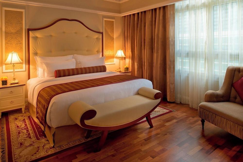 Warwick Doha Room Type - Superior King Room