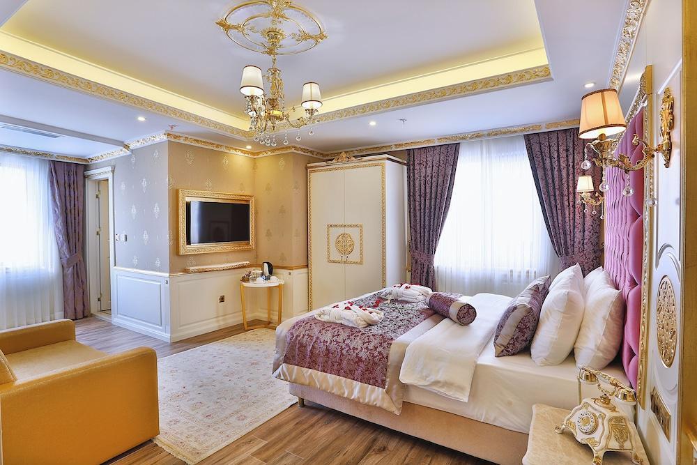 Hotel Emirhan Palace Room Type - Deluxe Triple Room Hotel Emirhan Palace Room Type - Deluxe Triple Room